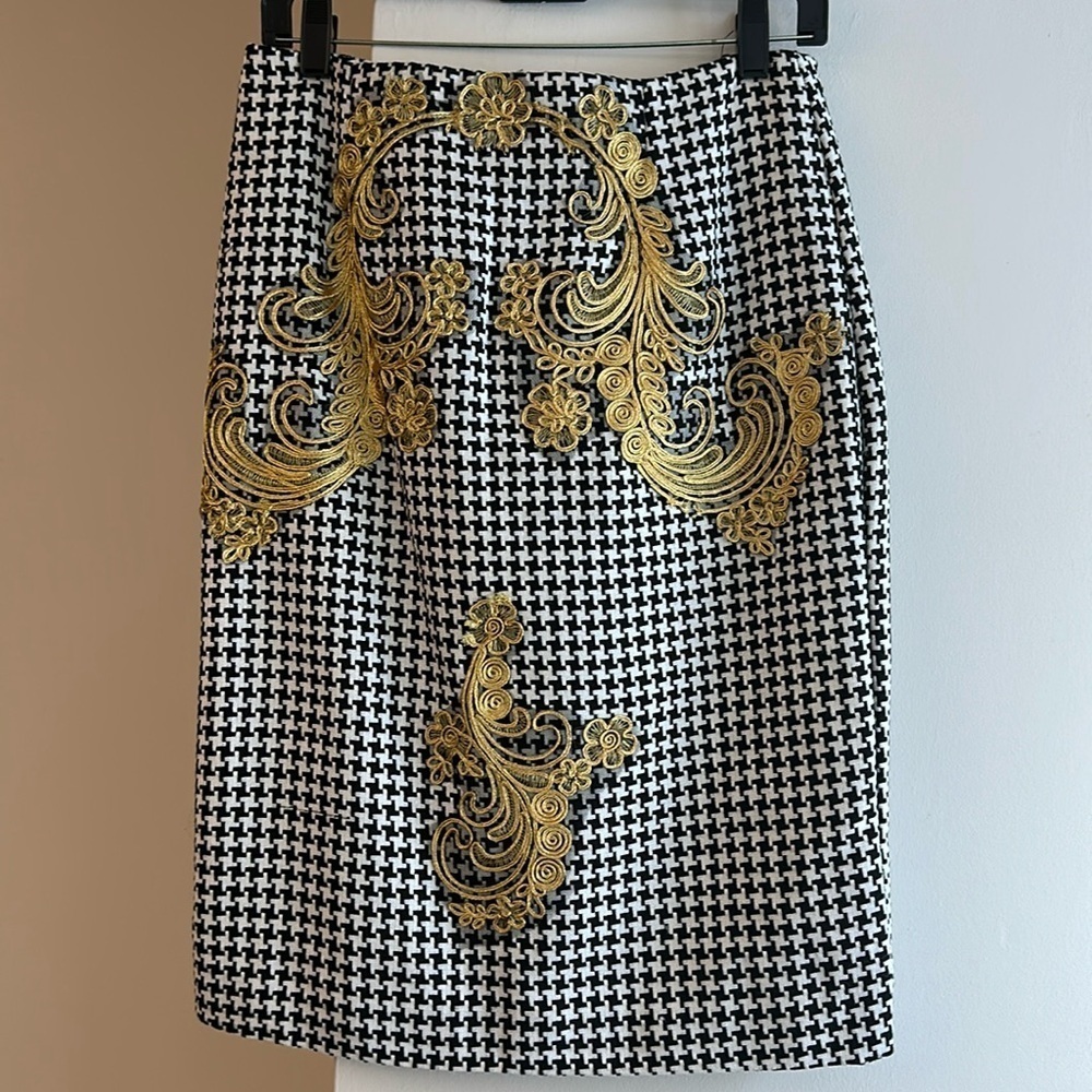 Designer sample One-of-a-kind houndstooth pencil skirt gold lace appliqué size 8